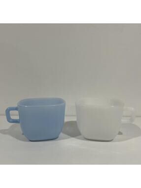 Vintage set of 2 Glasbake Mugs